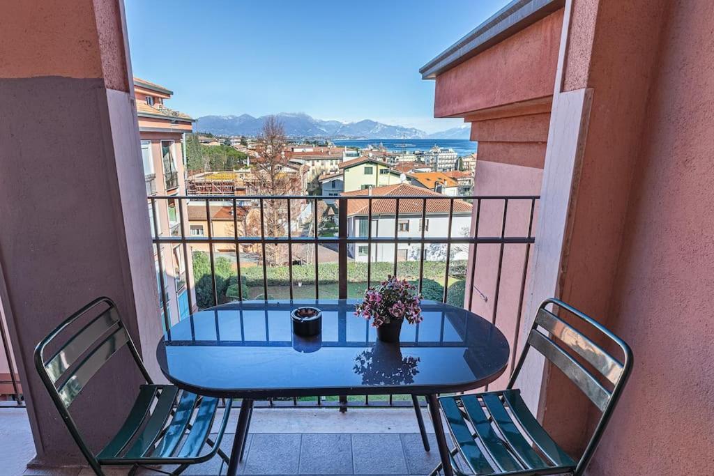 Garda Lake View Apartment Desenzano del Garda Kültér fotó