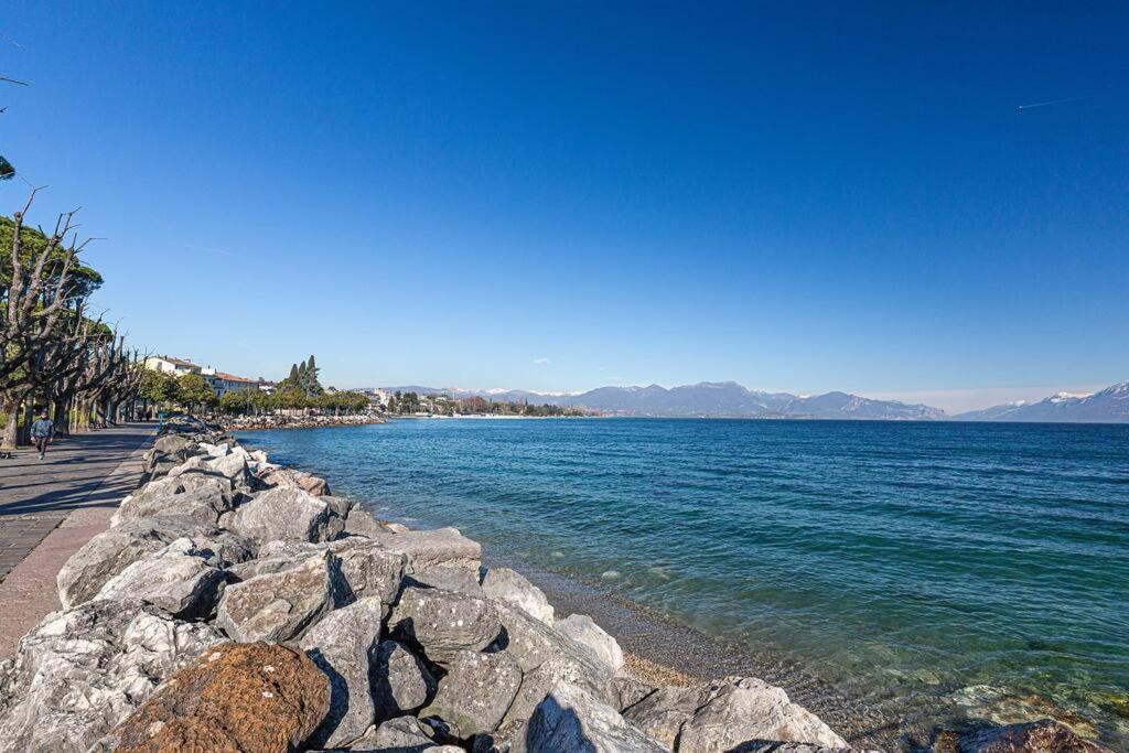 Garda Lake View Apartment Desenzano del Garda Kültér fotó